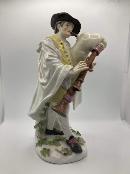 Meissen Piedmontese Bagpiper rotation